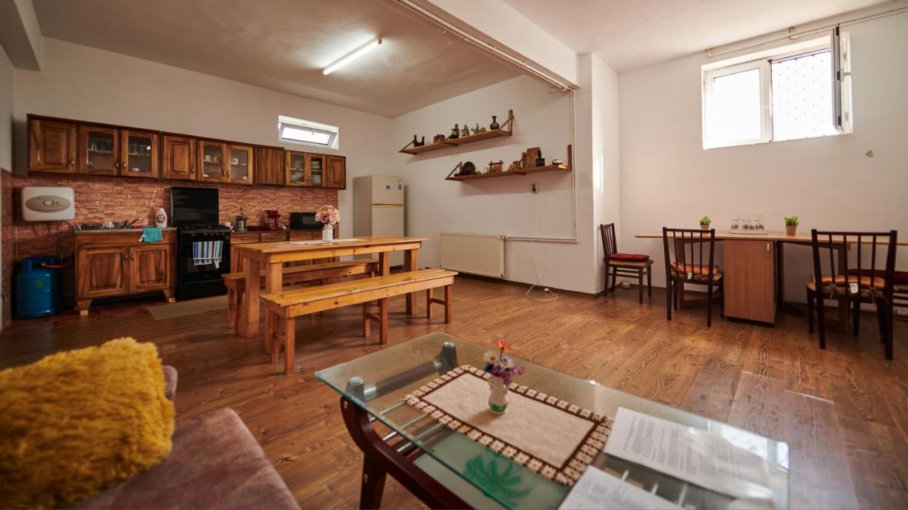 Vila Tara Hategului Esterno foto